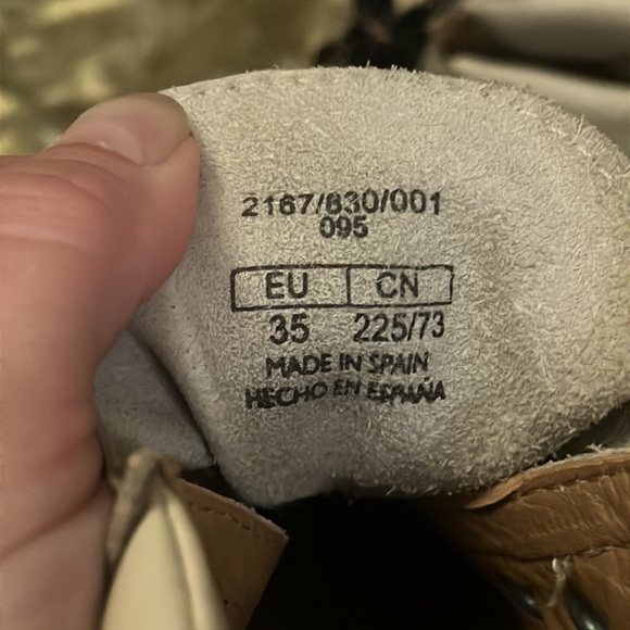 ZARA Girls’ Lace-Up Leather Combat Hiking Boots Cream Color Booties EU 35/US 3.5 - Picture 4 of 14